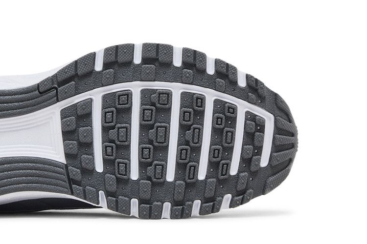 Nike P-6000 Metalic Cool Grey (GS)