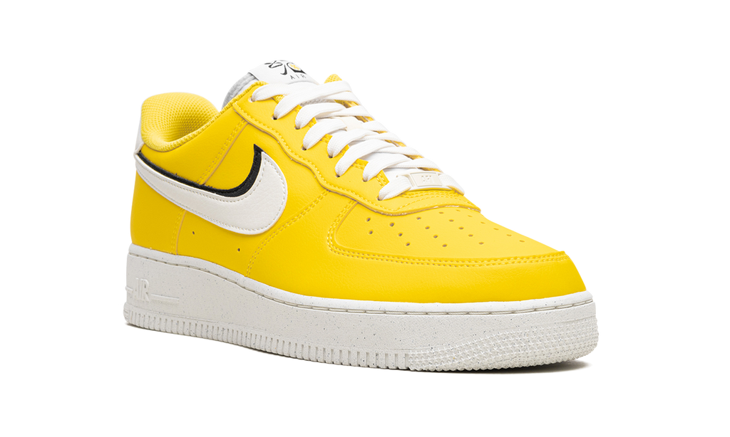 Air Force 1 Low '07 LV8  Tour Yellow